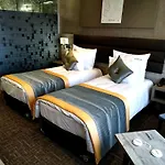 Empire Hotel
