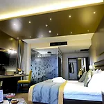 Empire 4*