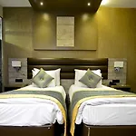Empire Hotel