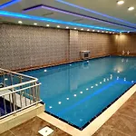 Empire Hotel
