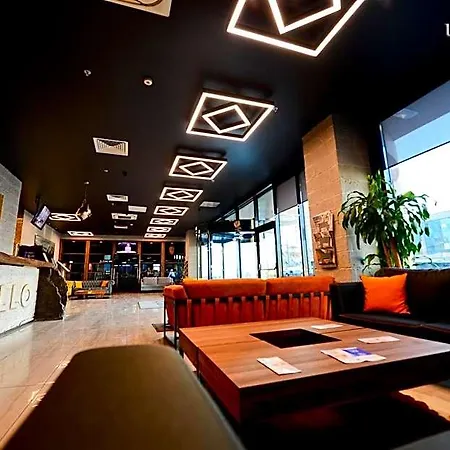 Empire 4*