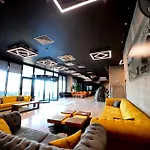 Empire Hotel 4*
