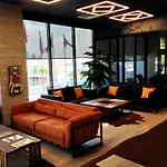 Empire 4*